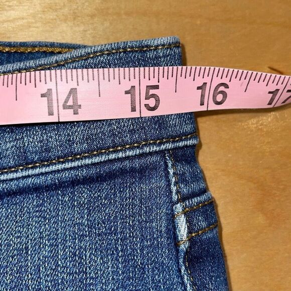 J. Crew Merrill Cut Off Folded Cuff Denim Jean Shorts Size 28 Medium Wash - Picture 7 of 9